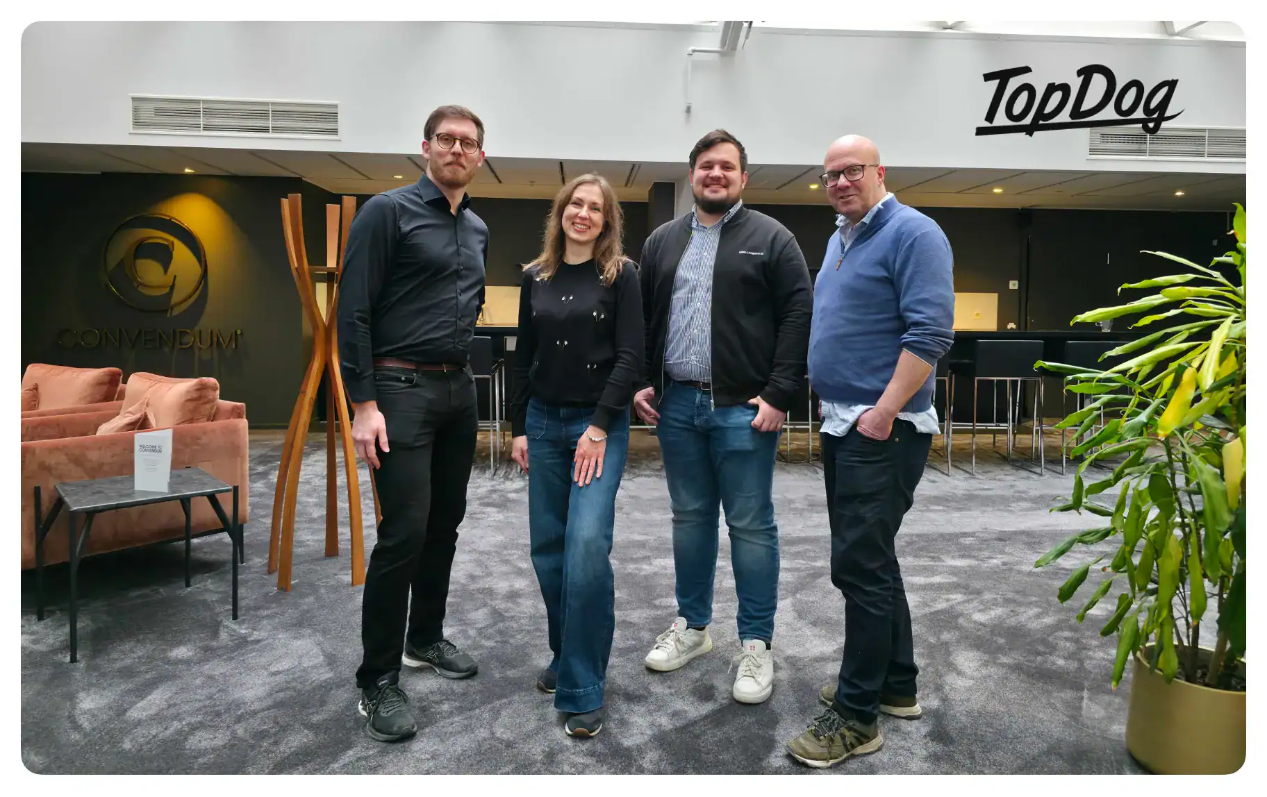 Bild på Christian Rudolf, Eugene Melnykov, Pontus Wiitavaara från Topdog och Diana Vyshnova från Turum-Burum, från deras besök i Stockholm våren 2026